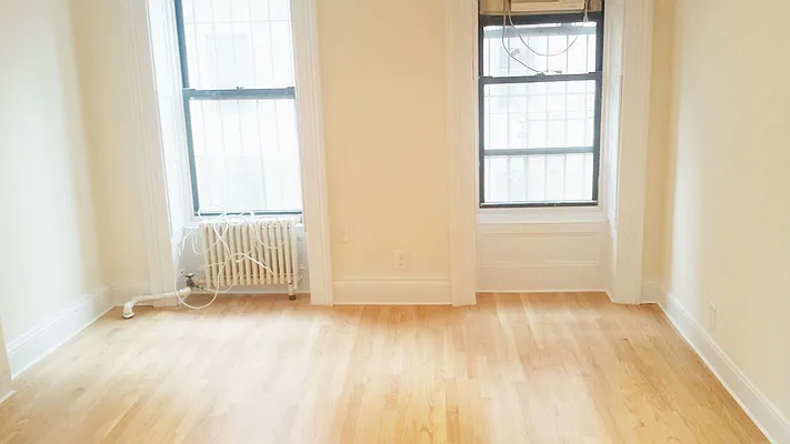 Rented by Green Line Realty | media 13