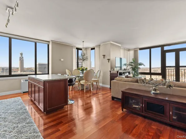 10 City Place #16E, White Plains, NY 10601