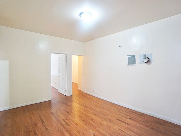 3rd image of 508 W 172nd St #2B