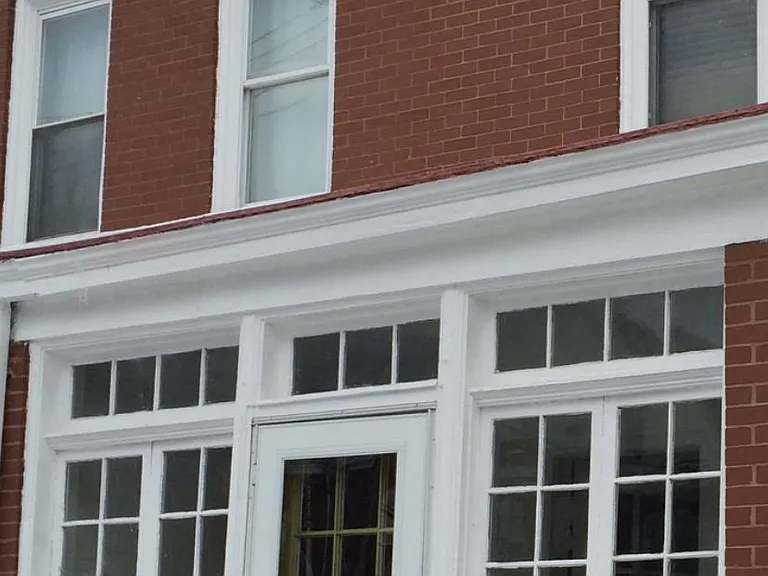 1135 N Euclid Ave — Photo 13