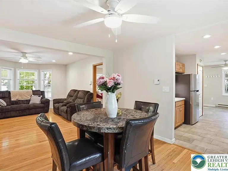 12 Rockway Ct — Photo 5