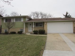 234 Hickory Ln, Schaumburg, IL 60193