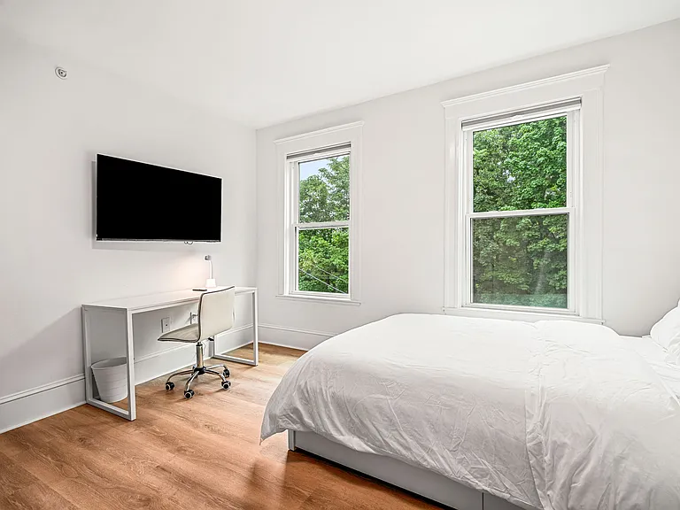 18 Benedict St #5 — Photo 2