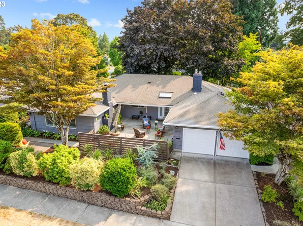 12590 SW Park Way, Portland, OR 97225