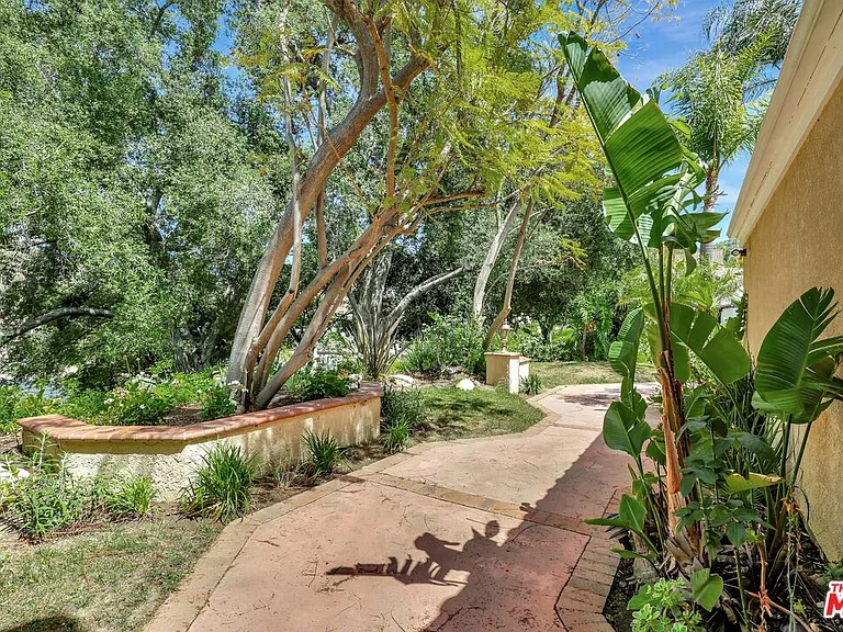 24701 Calle Conejo — Photo 4