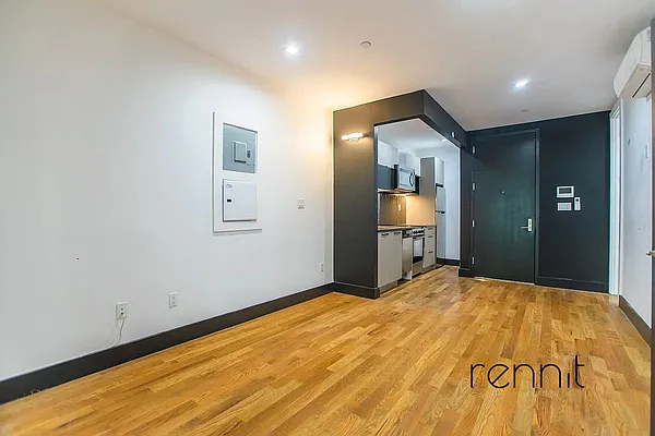 Rented by Rennit Inc. | media 4