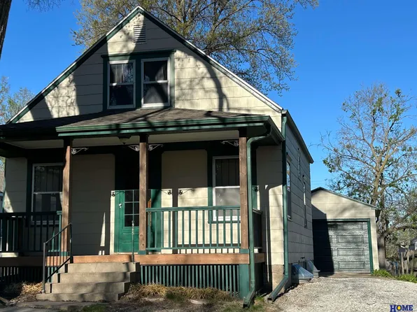 3835 S 16th St, Lincoln, NE 68502