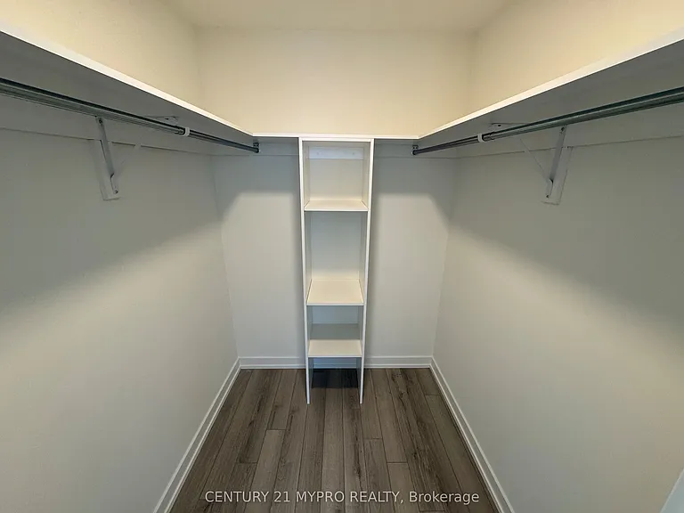 89 Church St #1010 — Photo 8