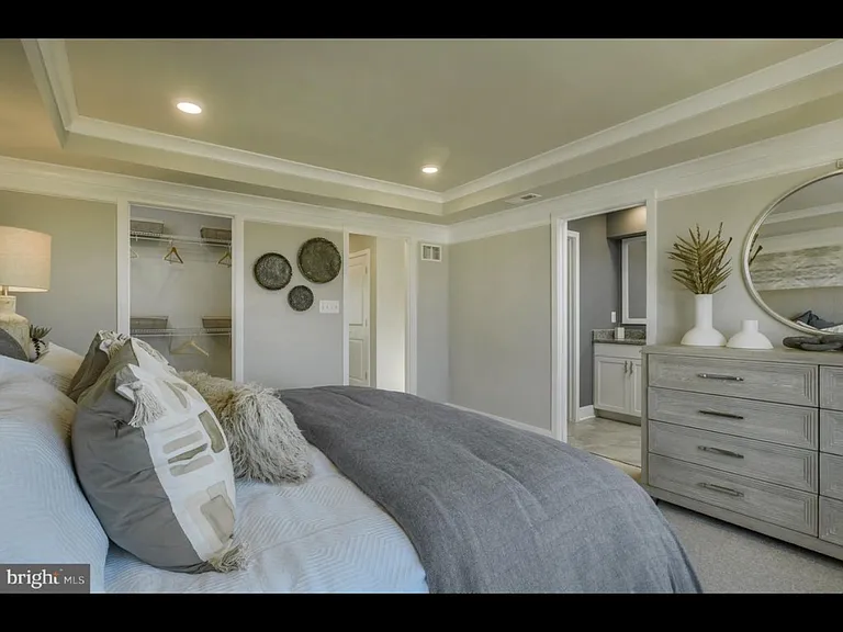 2191 Winterberry Ln — Photo 10