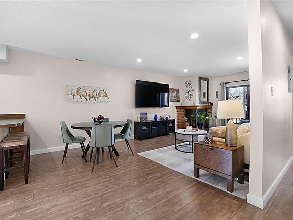 2nd image of 2307 Yosemite Park Ct APT C