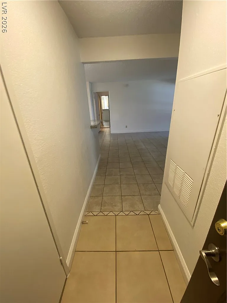 2 bed, 2.0 bath, 1053 sqft, $1,350 — Photo 3