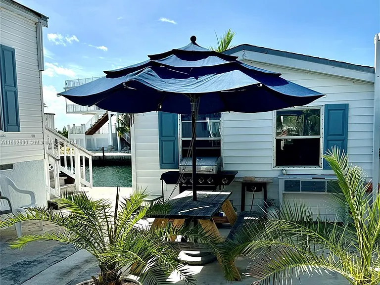 72 Ocean Dr — Photo 33