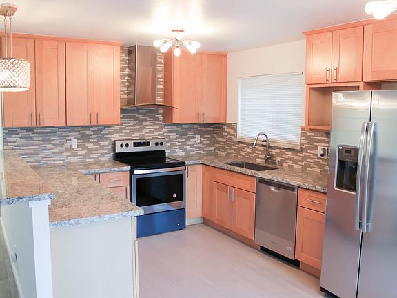 2nd image of 1587 Maurice Ln APT 4