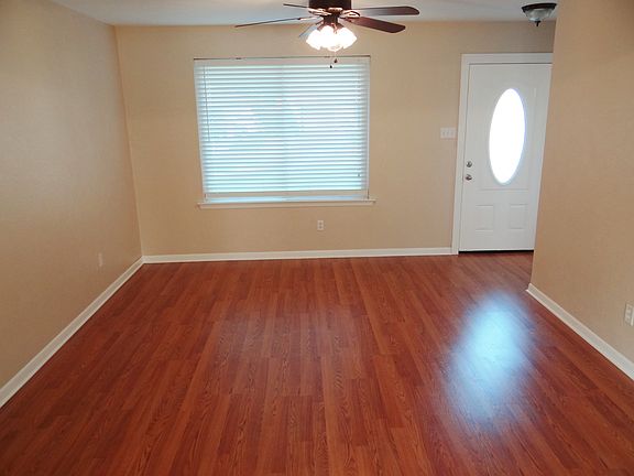 2nd image of 133 Dianne Dr
