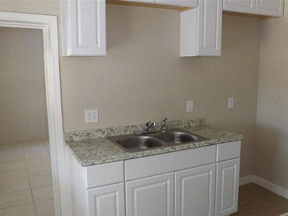 3rd image of 1010 E Michigan Ave