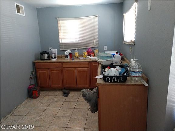 3rd image of 1165 Balzar Ave
