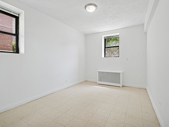 5th image of 20-29 Seagirt Blvd #Dd