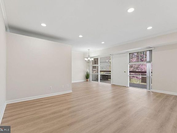 4th image of 4367 Americana Dr APT 102