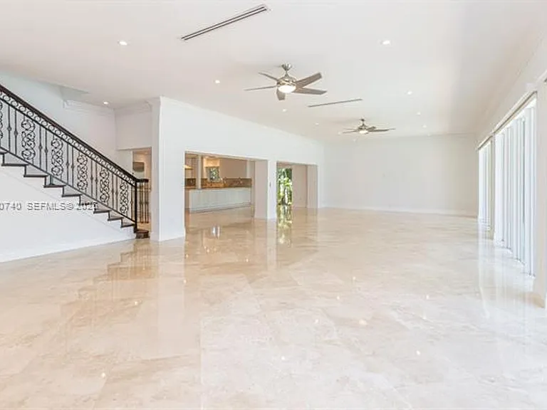425 N Shore Dr #425 — Photo 9