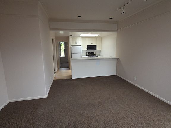 4th image of 844 Baker St APT 6
