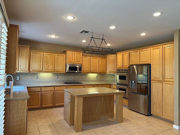 4th image of 1233 Villagio Dr