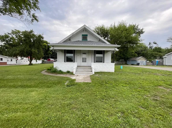 312 S Main St, Kennard, IN 47351