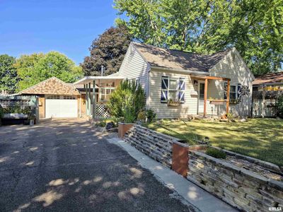 1117 N 16th St, Pekin, IL, 61554