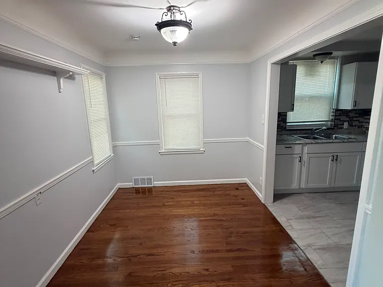 11415 Bramell — Photo 4