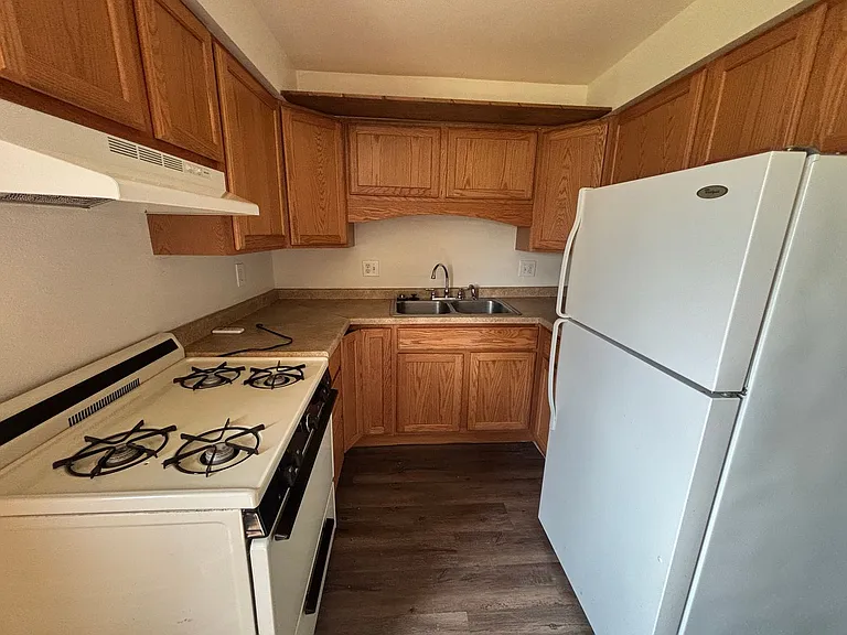375 & 377 Clark St — Photo 23