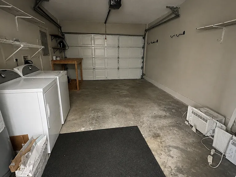 3174 Beecher Dr E — Photo 17