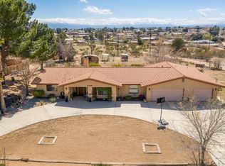 19319 Symeron Rd, Apple Valley, CA 92307