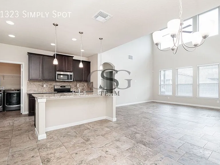 11323 Simply Spot — Photo 3