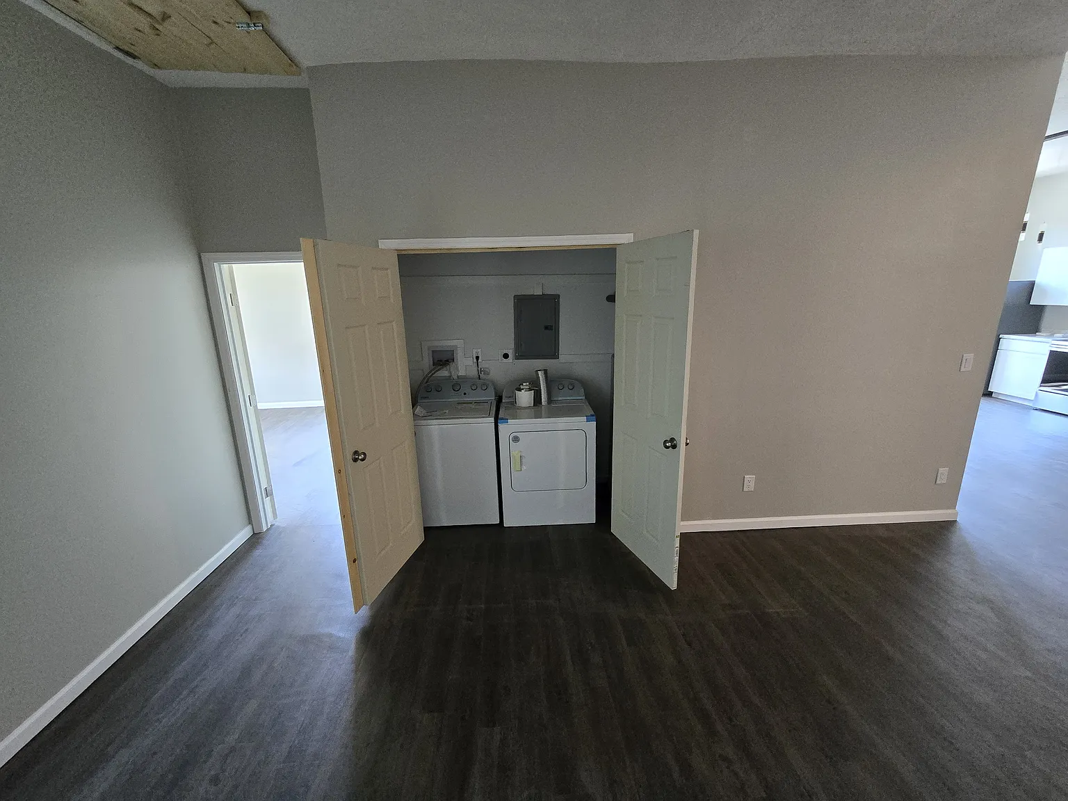3 bed, 900 sqft, $950 — Photo 4