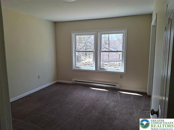5th image of 1714 Upper Valley Rd