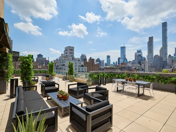 870 5th Avenue image 1 of 27