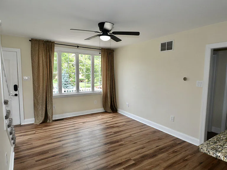 11 Massachusetts Ave — Photo 5