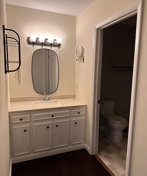 205 Canterbury Ln — Photo 8