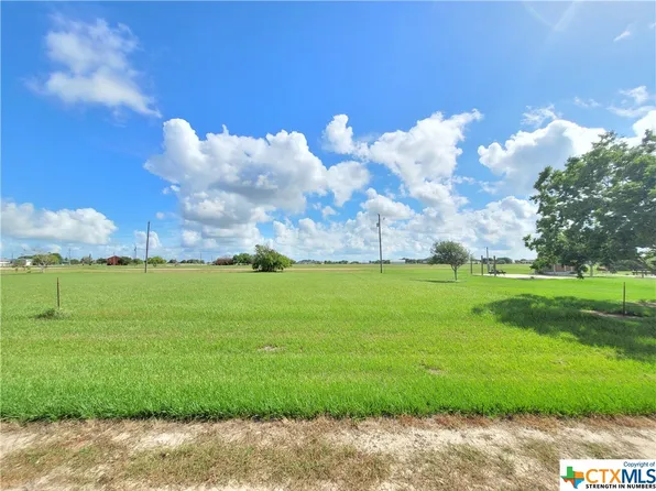 1268 Indigo Dr, Palacios, TX 77465