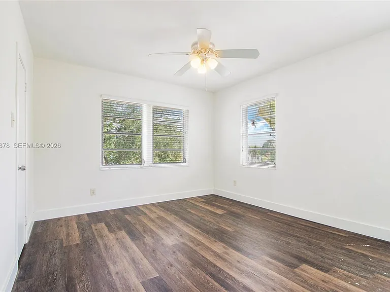 2352 SW 26th Ln — Photo 2