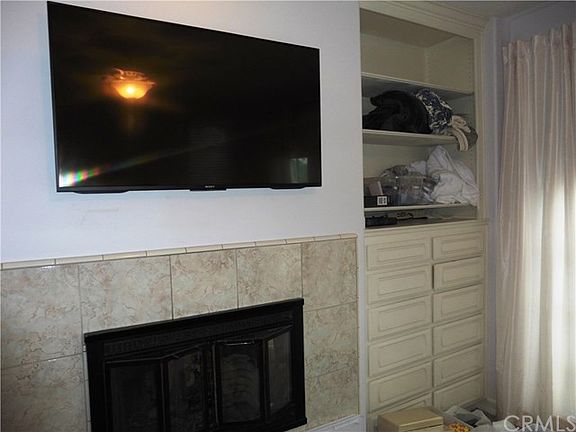 3rd image of 616 1/2 S Catalina Ave