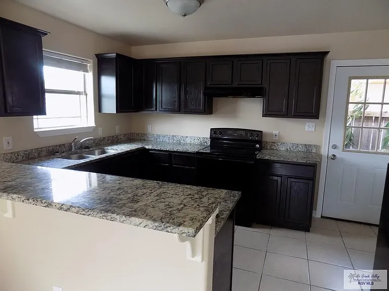 75 Galonsky St #A1 — Photo 2