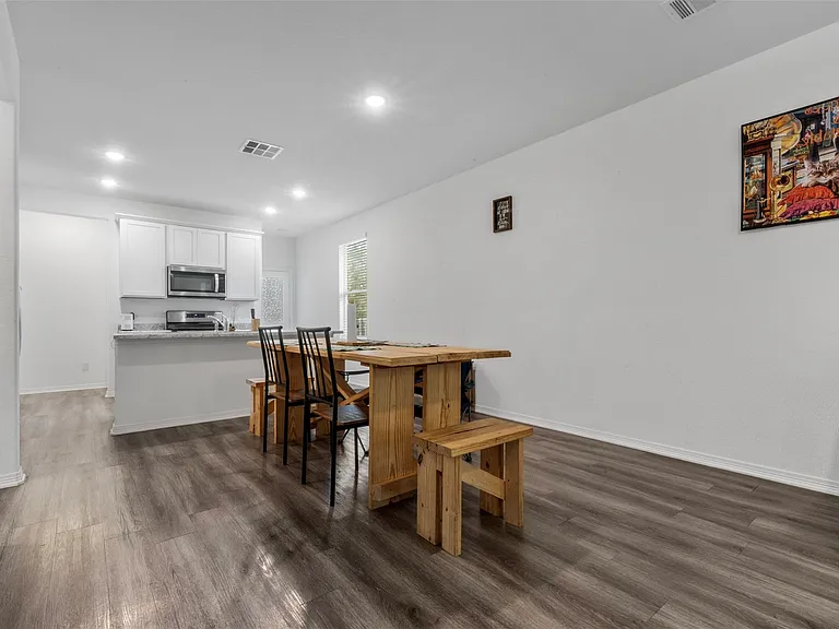 21214 George Vancouver Ct — Photo 11