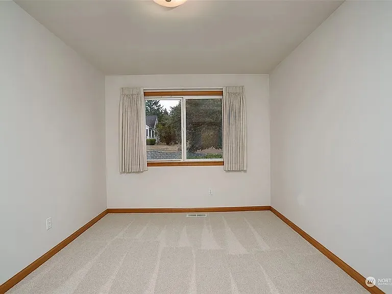 1207 Sequalish St — Photo 13