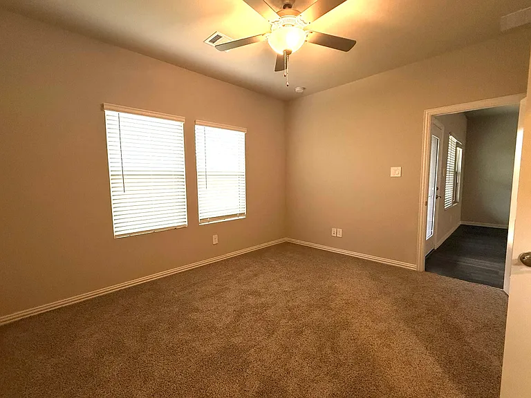 3915 Marble Falls Dr — Photo 17