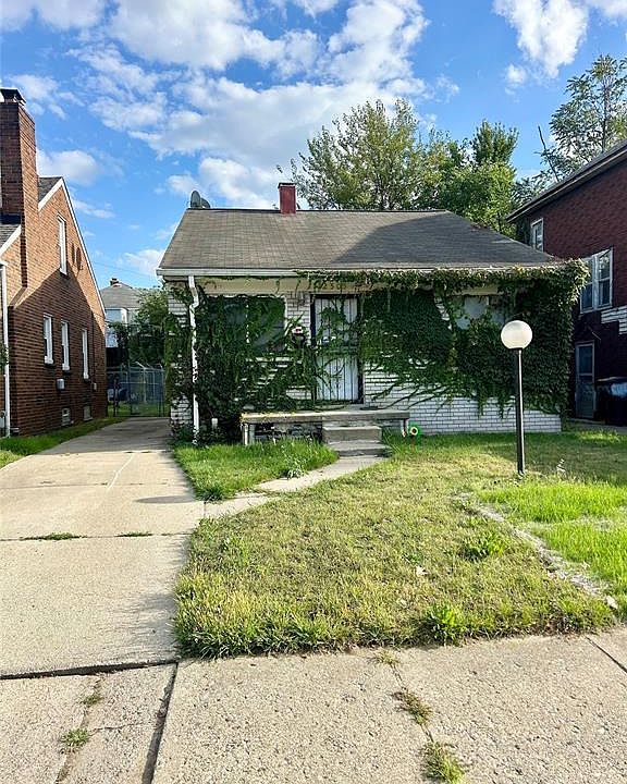 1st image of 2505 La Belle St