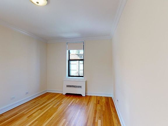 5th image of 305 W 13th St APT 6L