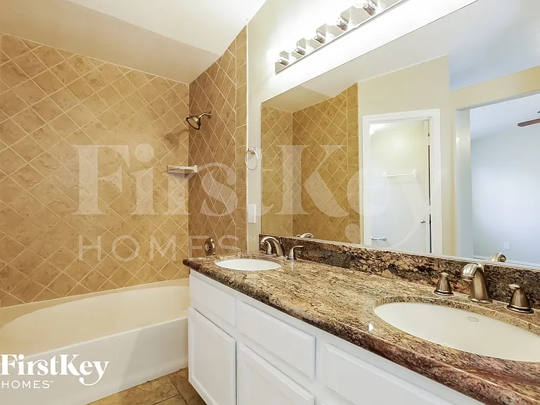 4512 Powell Point Way — Photo 10