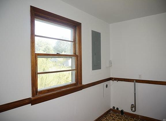 5th image of 2725 Toledo Ave