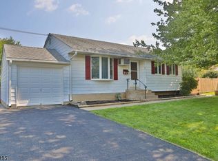 110 Center Rd, Phillipsburg, NJ 08865