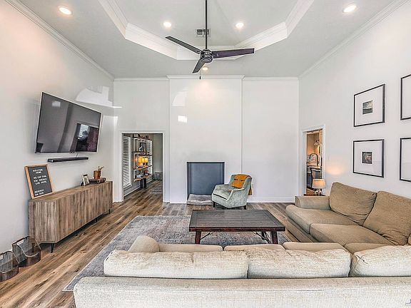 4th image of 5732 Dene Dr